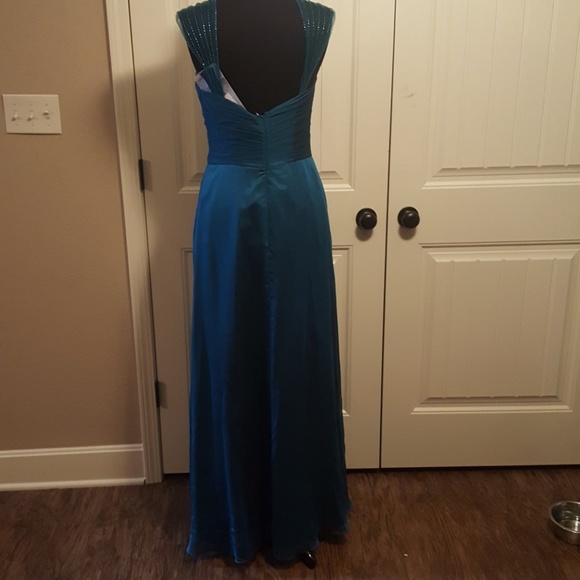Dress - Picture 4 of 5